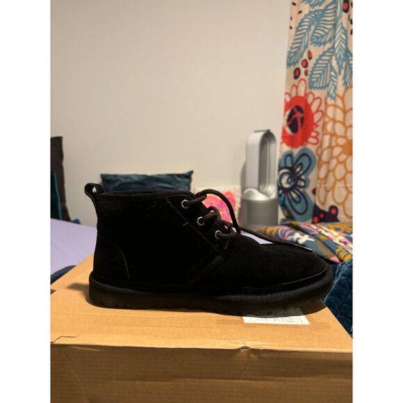 Ugg / Women's Neumel Booties / Fall Lace Up Boots - Picture 5 of 8